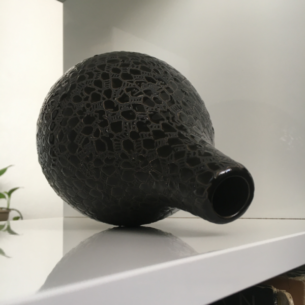 Skint Darkness Vase - Image 3